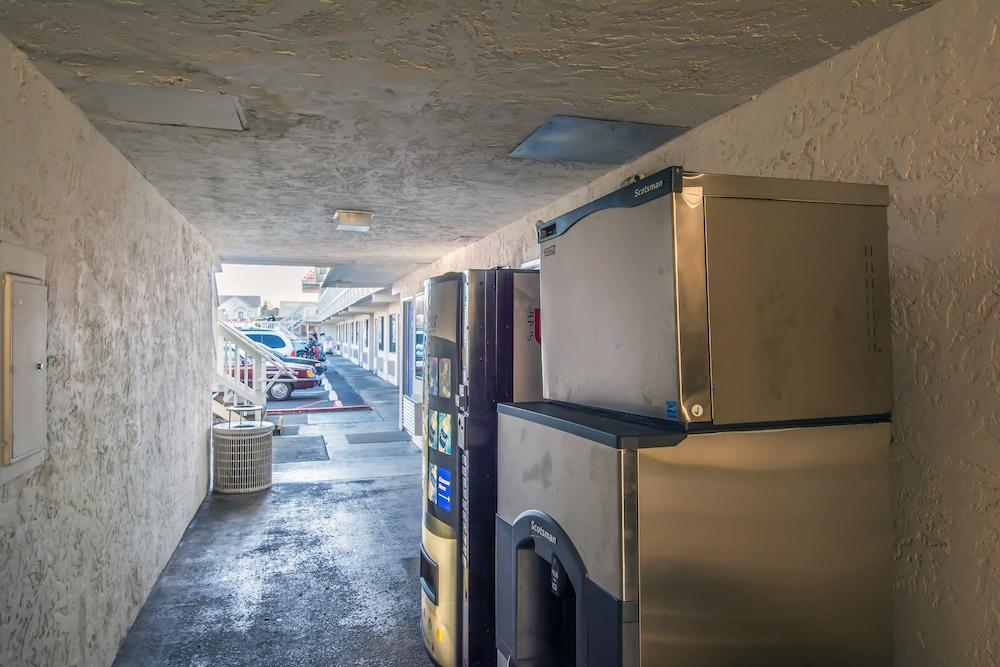 Motel 6-Eureka, Ca Redwood Coast Екстериор снимка